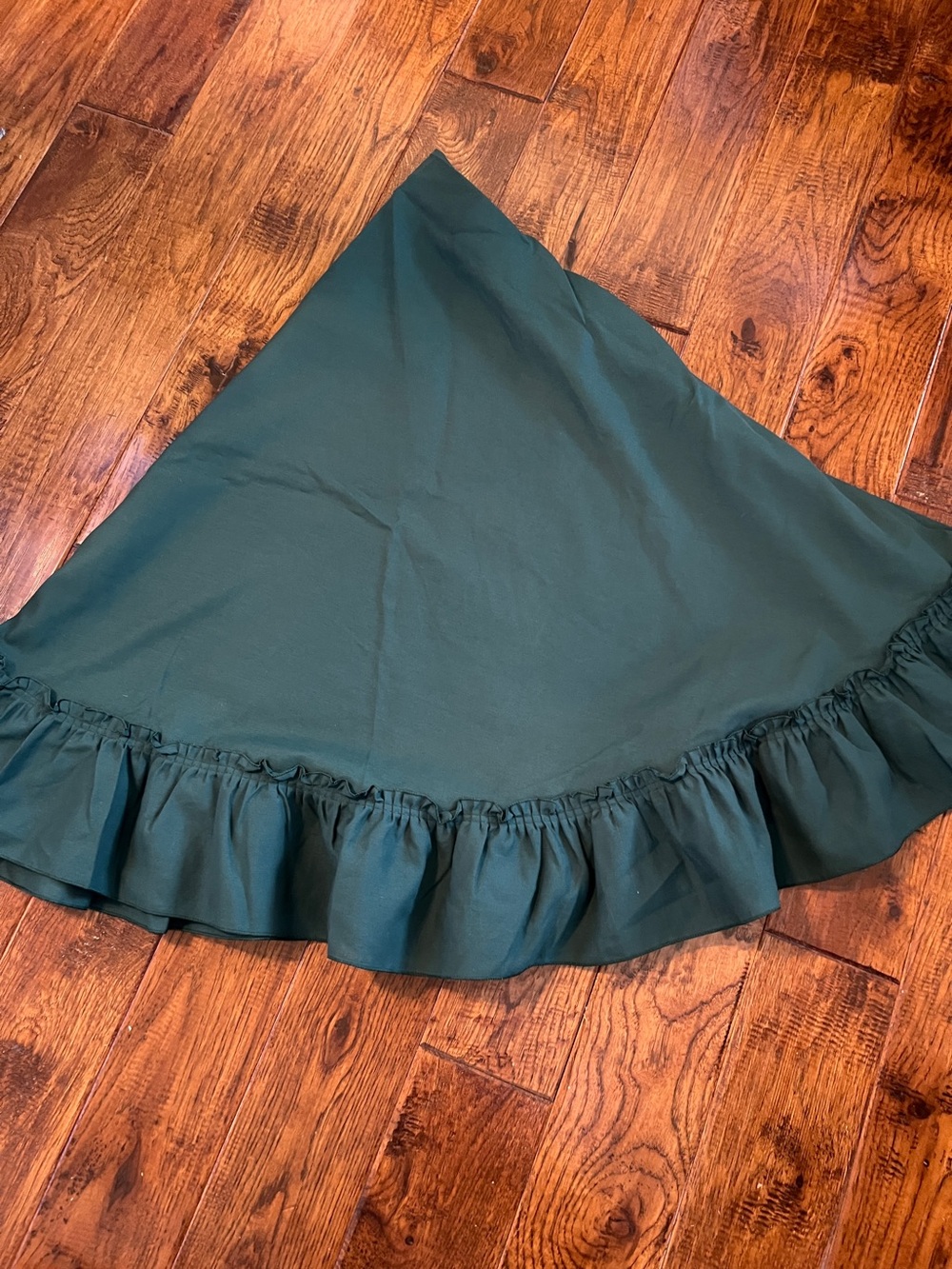 Forest Green Round 70” Ruffled Table Skirt - Home Dining Table Linen
